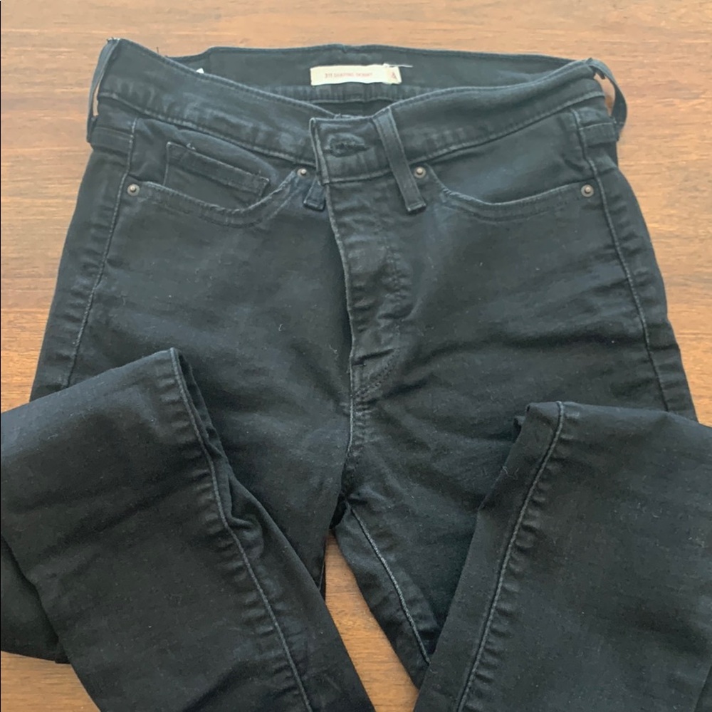 Womans Levi’s Black Jeans
